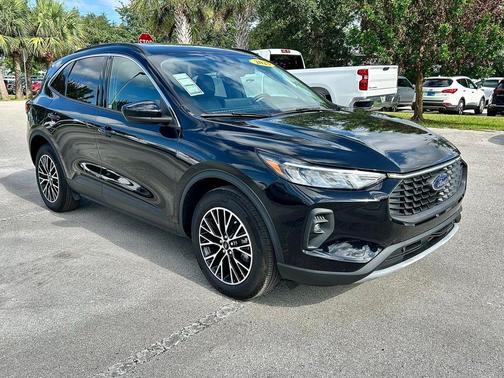 Black Metallic 2023 Ford Escape PHEV