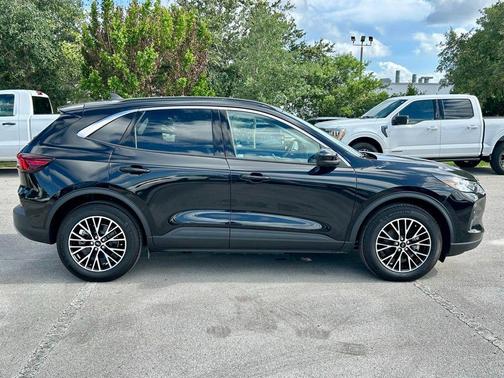 Black Metallic 2023 Ford Escape PHEV