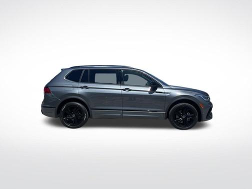 Platinum Gray Metallic 2023 Volkswagen Tiguan 2.0T SE R-Line Black