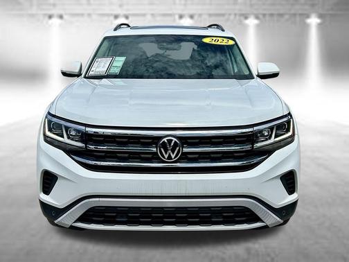 Pure White 2022 Volkswagen Atlas 3.6L SE w/Technology