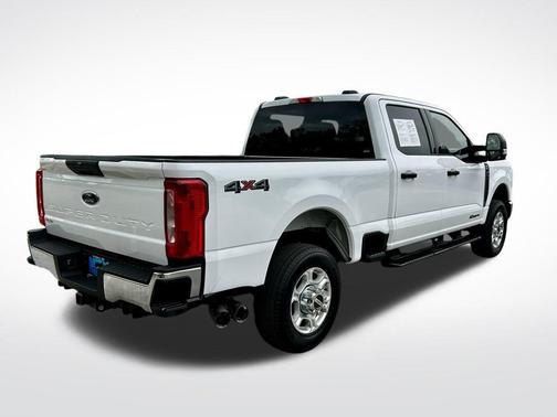 2025 Ford F-350 XLT