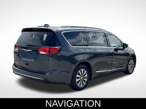 2020 Chrysler Pacifica Touring-L Plus