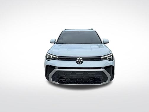 Alpine Grey 2025 Volkswagen Taos 1.5T SE
