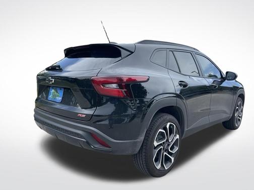 Mosaic Black Metallic 2025 Chevrolet Trax 2RS