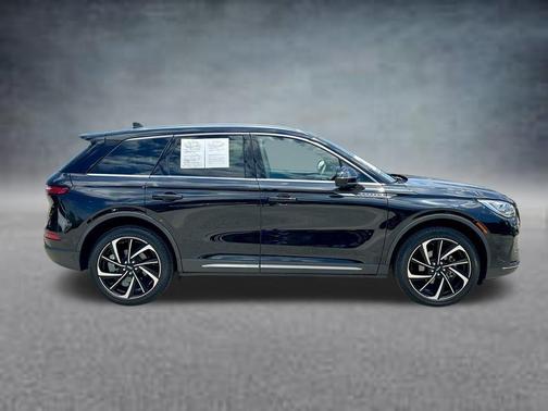 Black Metallic 2023 Lincoln Corsair Reserve
