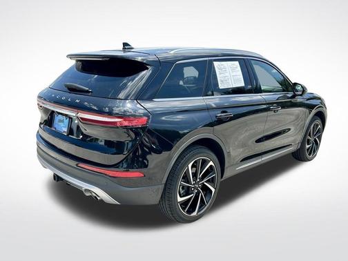 Black Metallic 2023 Lincoln Corsair Reserve