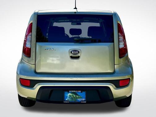 2013 Kia Soul Base