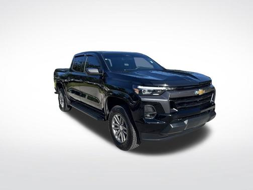 Black 2026 Chevrolet Colorado LT