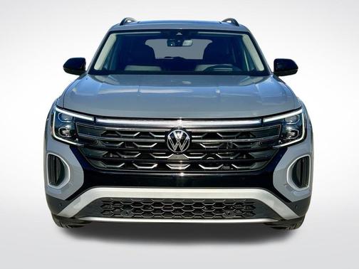2024 Volkswagen Atlas 2.0T Peak Edition SEL