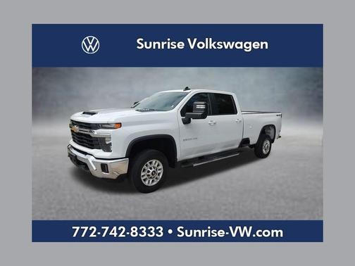 Summit White 2025 Chevrolet Silverado 2500 LT