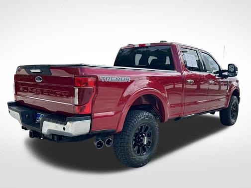 Rapid Red Metallic Tinted Clearcoat 2022 Ford F-250 Lariat