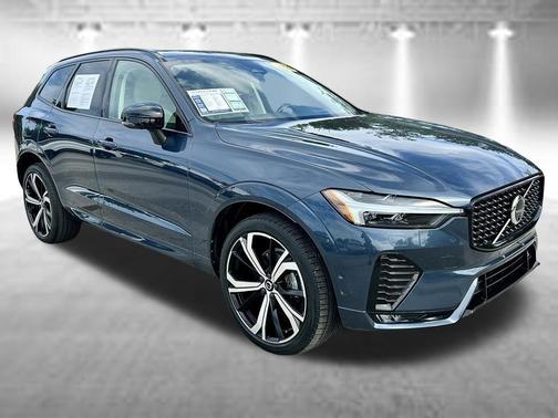 Denim Blue Metallic 2023 Volvo XC60 B5 Ultimate Dark Theme