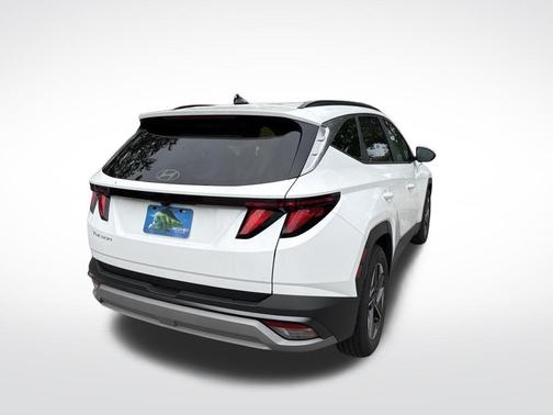 White Pearl 2026 Hyundai TUCSON SEL