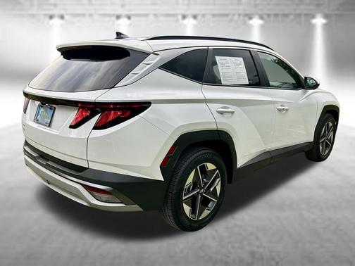 White Pearl 2026 Hyundai TUCSON SEL