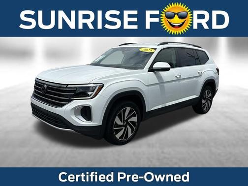 Pure White 2025 Volkswagen Atlas 2.0T SE w/Technology