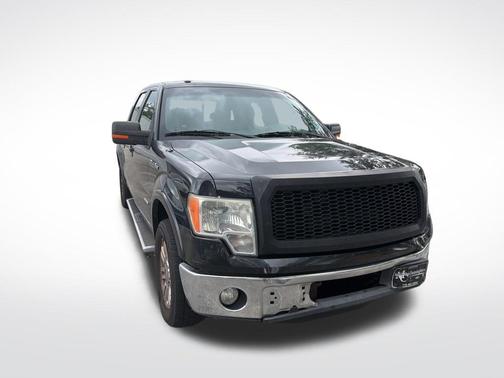 Black 2011 Ford F-150 Lariat