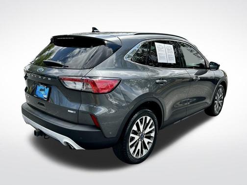 2020 Ford Escape Titanium