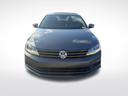 Platinum Gray Metallic 2017 Volkswagen Jetta 1.4T SE