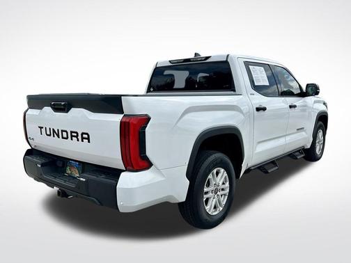 White 2022 Toyota Tundra SR5