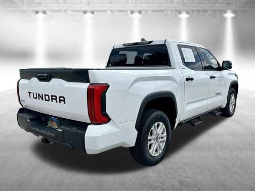 White 2022 Toyota Tundra SR5