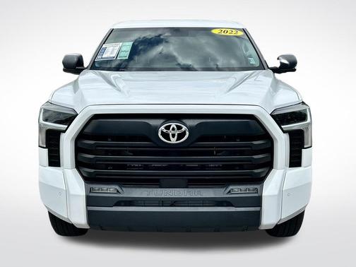 White 2022 Toyota Tundra SR5