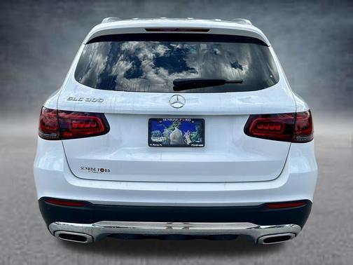White 2022 Mercedes-Benz GLC 300 Base