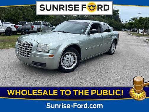 2005 Chrysler 300 Base