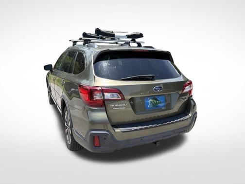 Wilderness Green Metallic 2018 Subaru Outback 3.6R Touring