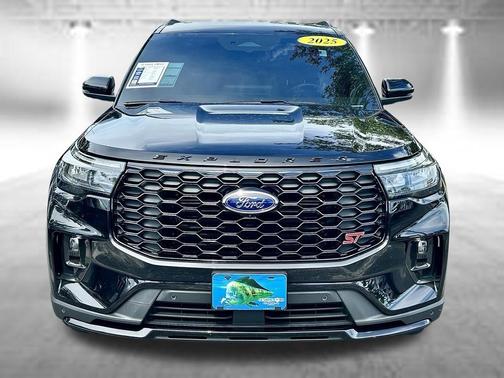 Black Metallic 2025 Ford Explorer ST