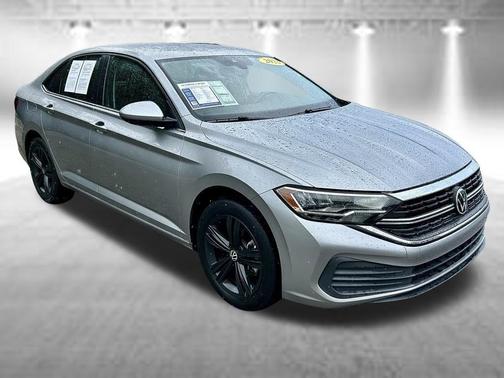 Pyrite Silver Metallic 2023 Volkswagen Jetta 1.5T SE