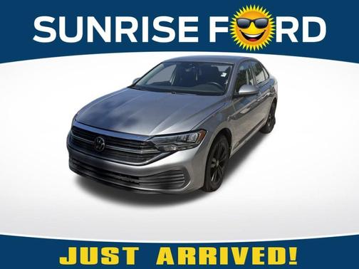 Pyrite Silver Metallic 2023 Volkswagen Jetta 1.5T SE
