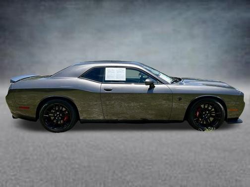 Granite Crystal Clearcoat Metallic 2023 Dodge Challenger SRT Hellcat