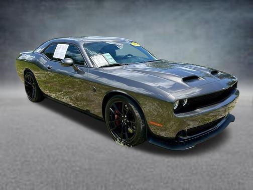 Granite Crystal Clearcoat Metallic 2023 Dodge Challenger SRT Hellcat