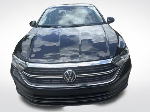 Deep Black Pearl Effect 2022 Volkswagen Jetta 1.5T SE