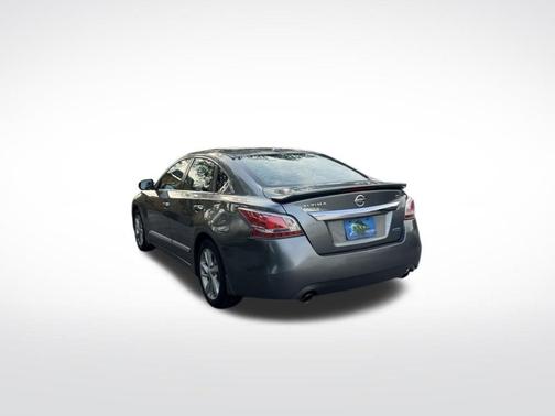 Gun Metallic 2014 Nissan Altima 2.5 SL