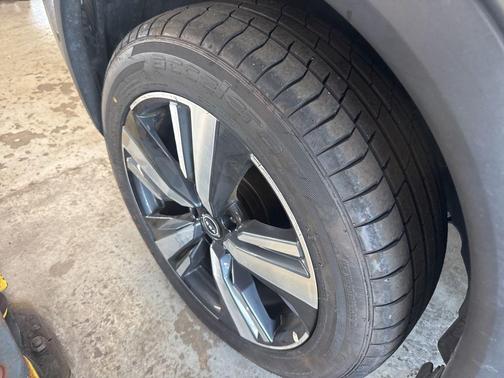 Gun Metallic 2023 Nissan Rogue SL