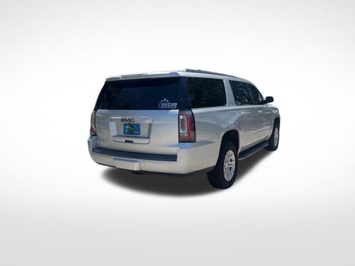 Quicksilver Metallic 2019 GMC Yukon XL SLT