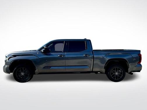 2023 Toyota Tundra Hybrid Platinum