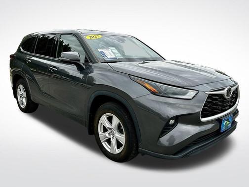 2022 Toyota Highlander LE