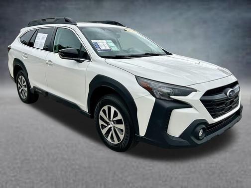 Crystal White Pearl 2025 Subaru Outback Premium