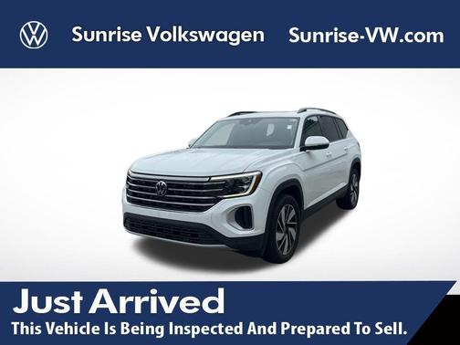 Pure White 2024 Volkswagen Atlas 2.0T SE w/Technology