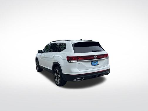 Pure White 2024 Volkswagen Atlas 2.0T SE w/Technology