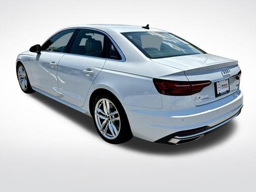 2022 Audi A4 45 S line Premium Plus