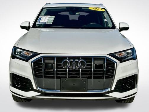 2023 Audi Q7 55 Premium Plus