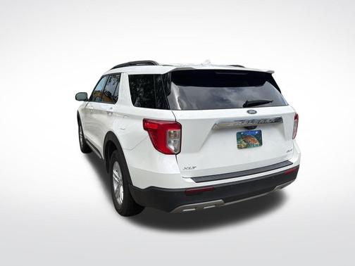 Star White 2024 Ford Explorer XLT