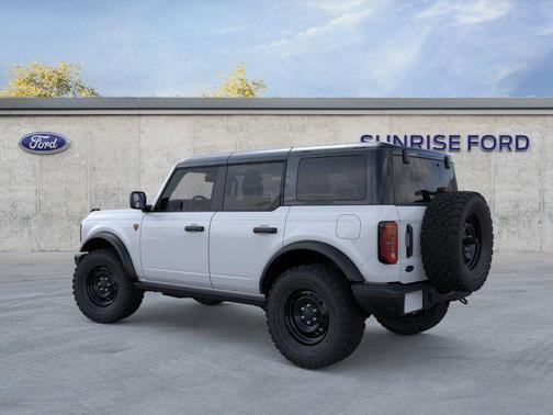 Oxford White 2026 Ford Bronco Badlands