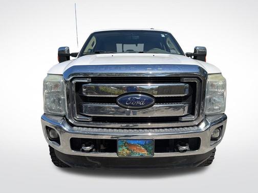 Oxford White 2014 Ford F-250 Lariat