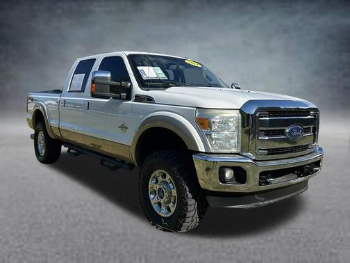 Oxford White 2014 Ford F-250 Lariat