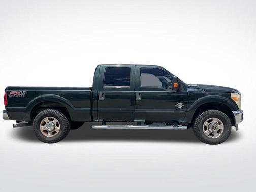 Green 2015 Ford F-250 XLT