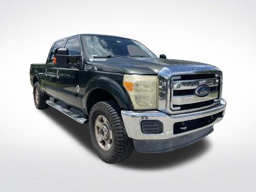 Green 2015 Ford F-250 XLT